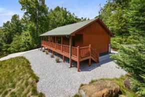 EASY LIVIN - SECLUDED FAMILY LOG CABIN